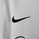 Camisa Frankfurt Edição Especial 23/24 - Torcedor Nike Masculina - Branca com detalhes em preto