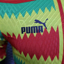 Camisa Seleção Gana I 23/24 - Jogador Puma Masculina - Amarela com detalhes em verde e vermelho