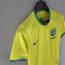 Camisa Seleção Brasileira I 2022 - Torcedor Nike Feminina - Amarela com detalhes em verde