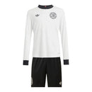 Kit infantil Seleção Alemanha Edição Aniversário 125 anos I 25/26 manga longa - Adidas - Branco com detalhes em preto