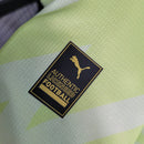 Camisa Manchester City Goleiro 23/24 - Torcedor Puma Masculina - Verde com detalhes em rosa