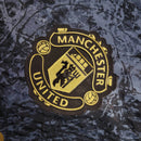 Camisa Manchester United Edição Especial 24/25 - Jogador Adidas Masculina - Azul com detalhes em preto