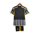Kit Infantil Juventus I 23/24 - Adidas - Branco e preto