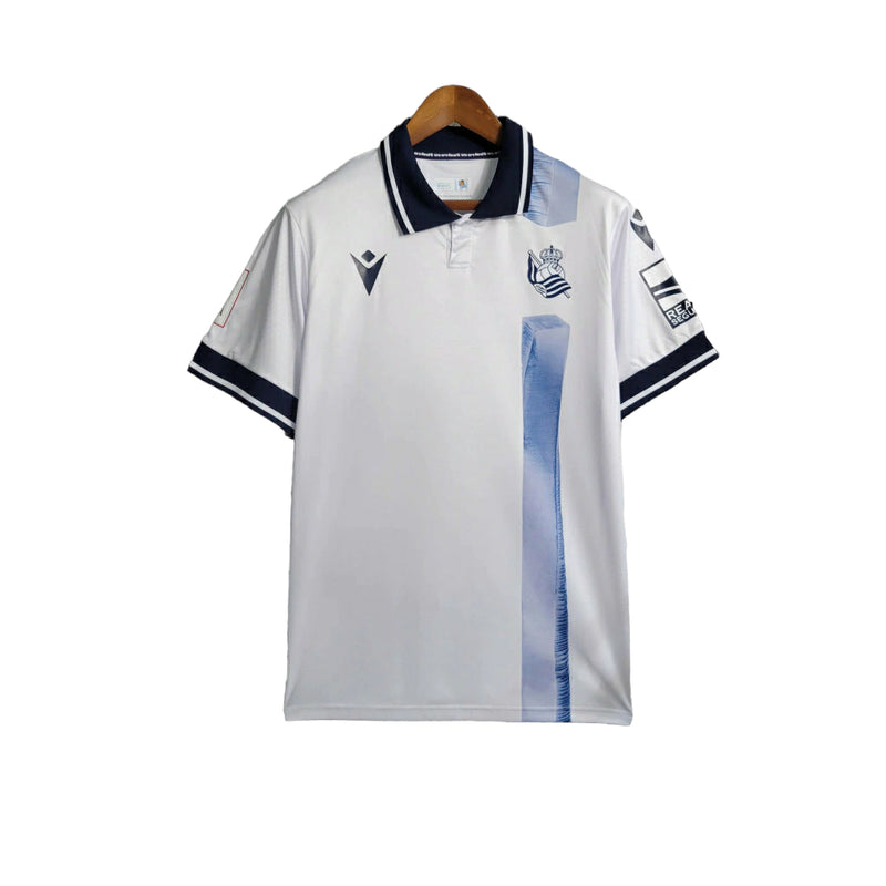 Camisa Real Sociedad III 23/24 - Torcedor Macron Masculina - Branca com detalhes em azul