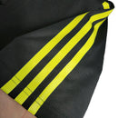 Camisa Arsenal Treino 23/24 - Torcedor Adidas Masculina - Preto com detalhes em azul e amarelo