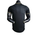 Camisa Lazio Edição Especial 23/24 - Jogador Mizuno Masculina - Preta com detalhes em dourado