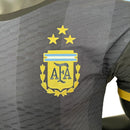 Camisa Seleção da Argentina Edição Especial 23/24 - Jogador Adidas Masculina - Preta com detalhes em azul e branco e dourado
