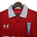 Camisa Universidad Católica II 23/24 - Torcedor Under Armour Masculina - Vermelha com detalhes em azul e branco