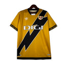 Camisa Rayo Vallecano III 23/24 - Torcedor Umbro Masculina - Dourado com detalhes em preto e branco