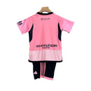 Kit Infantil Oviedo II Adidas 23/24 - Rosa com detalhes em preto