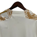 Camisa Real Madrid Edição Especial 23/24 - Torcedor Adidas Masculina - Branca com detalhes em dourado