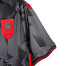 Camisa Seleção Albânia III II 23/24 - Torcedor Macron Masculina - Cinza com detalhes preto e vermelho