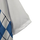 Camisa Chelsea Treino 23/24 - Torcedor Nike Masculina - Branca com detalhes em azul