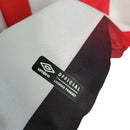 Camisa Brentford I 23/24 - Torcedor Umbro Masculina - Branca com detalhes em vermelho e preto