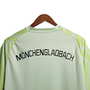 Camisa Borussia Mönchengladbach Edição Especial 23/24 - Torcedor Puma Masculina - Verde com detalhes em preto e rosa
