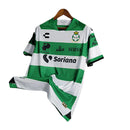 Camisa Santos Laguna I 23/24 - Torcedor Charly Masculina - Verde e branca com detalhes em preto