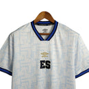 Camisa El Salvador II 23/24 - Torcedor Umbro Masculina - Branca com detalhes em azul e dourado
