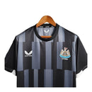 Camisa Newcastle Treino II 23/24 - Torcedor Castore Masculina - Preta com detalhes em cinza