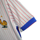 Camisa Seleção da França II 24/25 - Torcedor Nike Feminina - Branca com detalhes em azul e vermelho