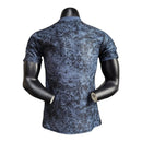 Camisa Manchester United Edição Especial 24/25 - Jogador Adidas Masculina - Azul com detalhes em preto