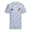 Camisa River Plate Pré-jogo 24/25 - Torcedor Adidas Masculina - Branca com detalhes em vermelho e azul