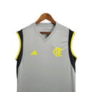Camisa Regata Flamengo Treino 24/25 - Torcedor Adidas Masculina - Cinza com detalhes em preto e amarelo