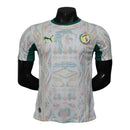 Camisa Seleção Senegal I 26/27 - Jogador Puma Masculina - Branca com detalhes em vermelho e amarelo e verde