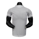 Camisa Newcastle I 25/26 - Jogador Adidas Masculina - Branca e preta com detalhes em azul