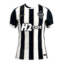 Camisa Atlético Mineiro I 26/27 - Torcedor Nike Feminina - Preta e branca com listras douradas Com Patrocínio